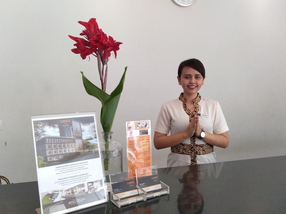 Sunwood Hotel Arianz Mataram Esterno foto