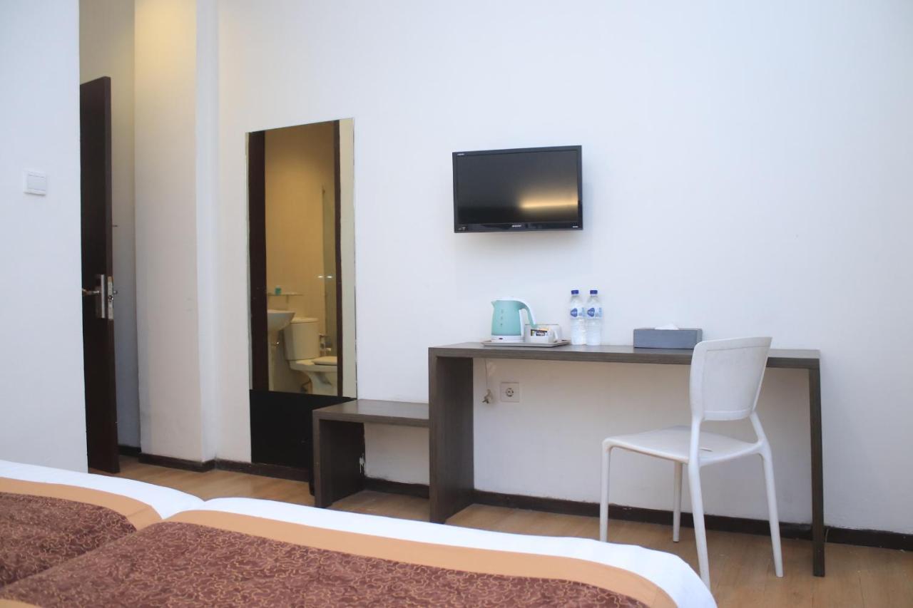 Sunwood Hotel Arianz Mataram Esterno foto