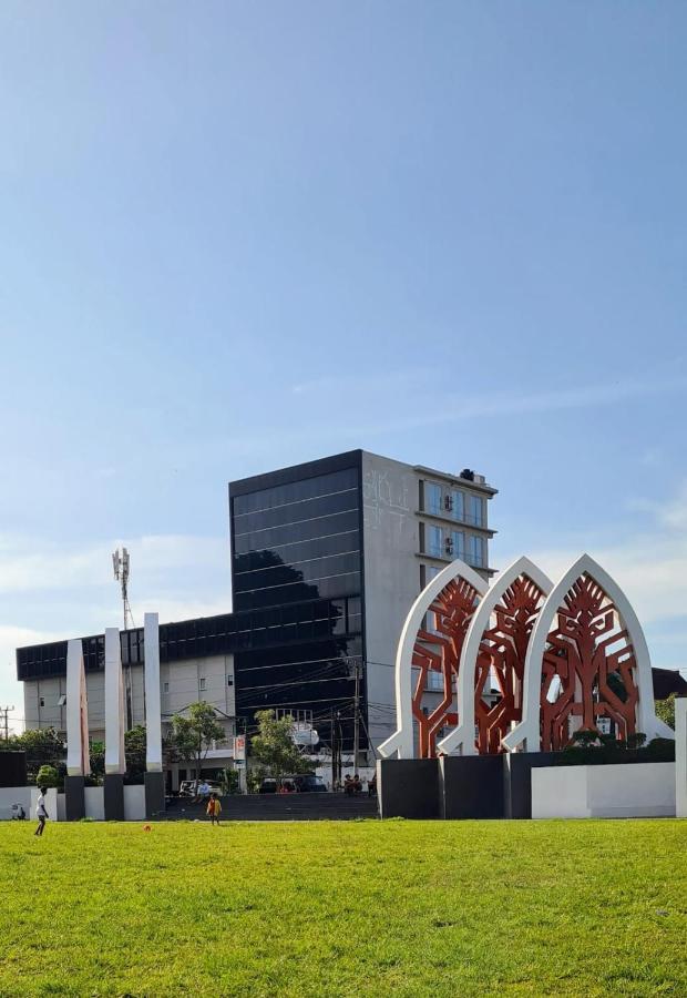 Sunwood Hotel Arianz Mataram Esterno foto