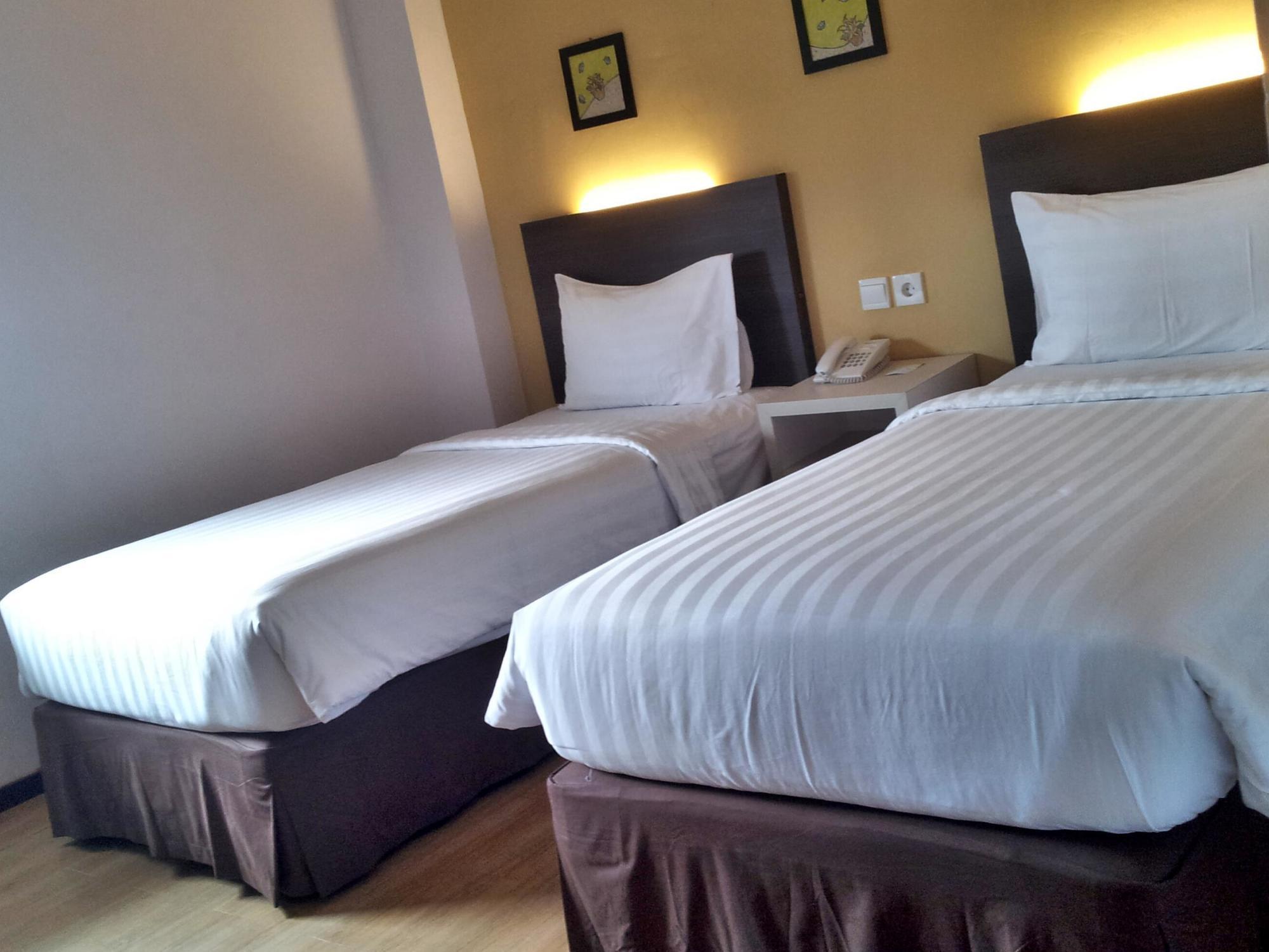 Sunwood Hotel Arianz Mataram Esterno foto