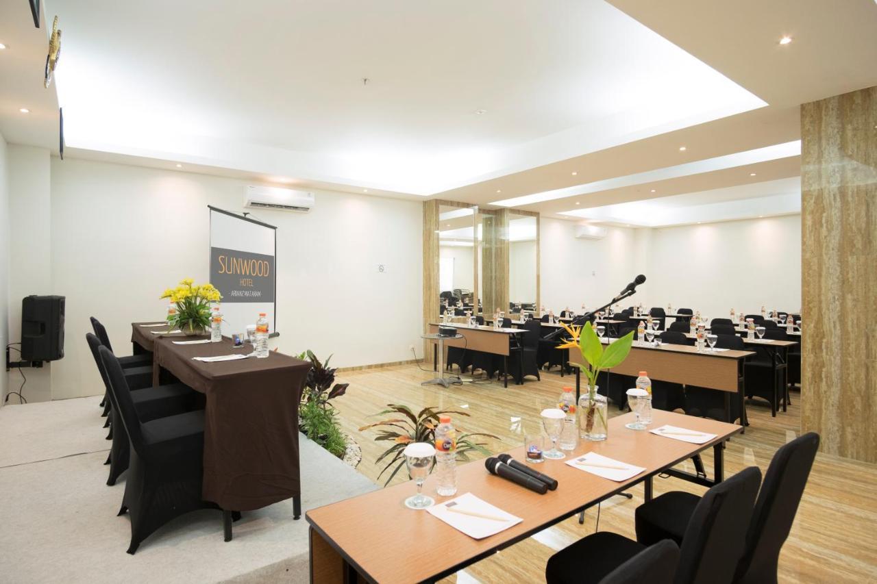 Sunwood Hotel Arianz Mataram Esterno foto