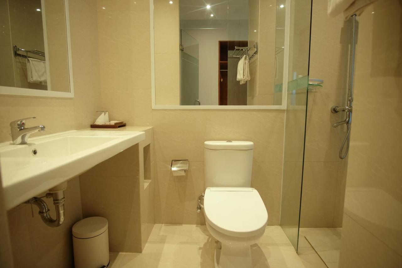 Sunwood Hotel Arianz Mataram Esterno foto