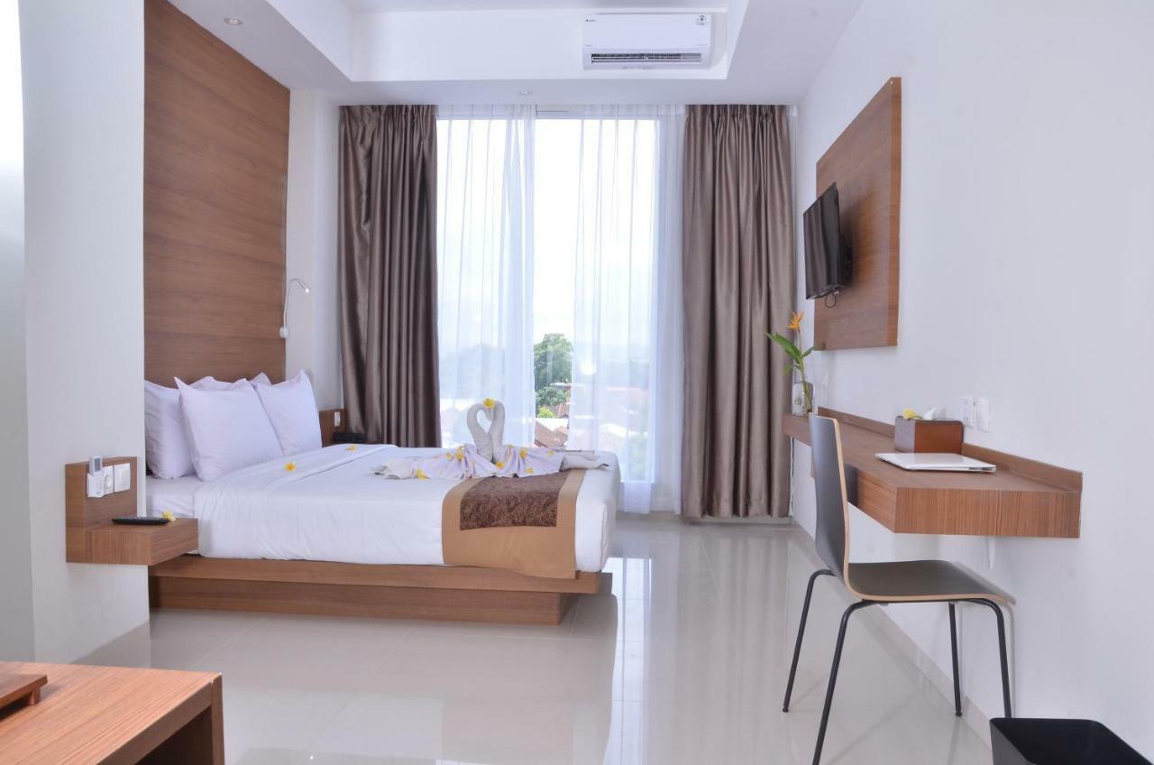 Sunwood Hotel Arianz Mataram Esterno foto