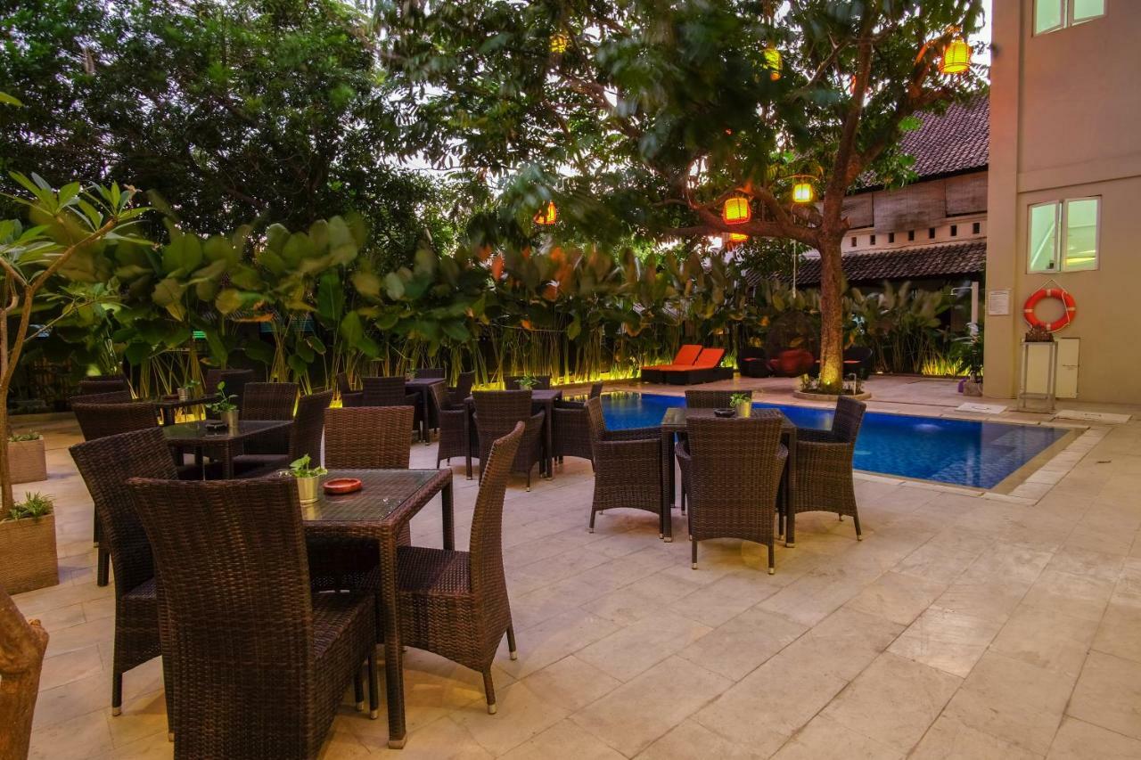 Sunwood Hotel Arianz Mataram Esterno foto