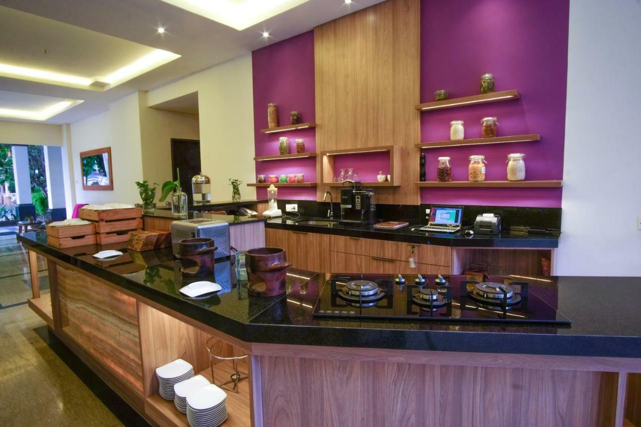 Sunwood Hotel Arianz Mataram Esterno foto