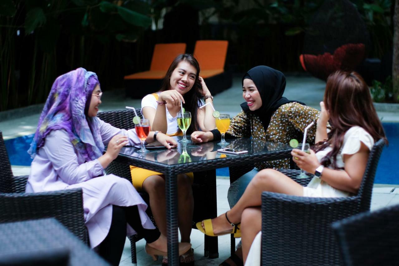 Sunwood Hotel Arianz Mataram Esterno foto